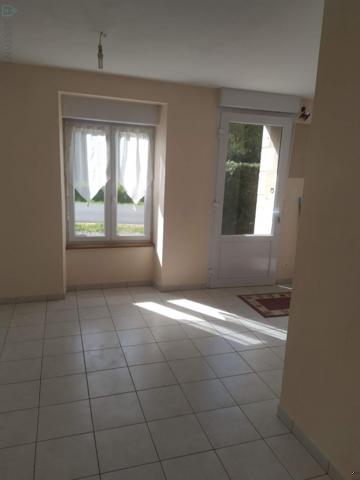 Jolie maison typique en pierres