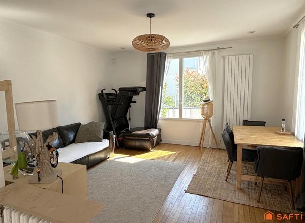 Triplex comme une petite maison avec un grand air