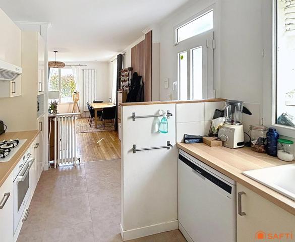 Triplex comme une petite maison avec un grand air