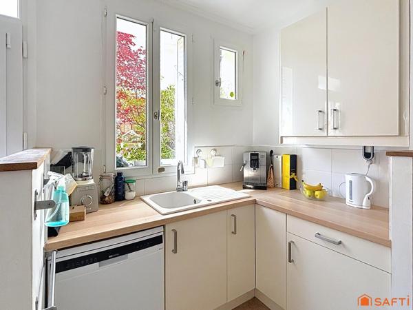 Triplex comme une petite maison avec un grand air