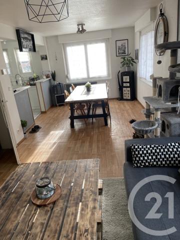 Appartement F4 à vendre  4 pièces - 87,68 m2 ALLENJOIE - 25