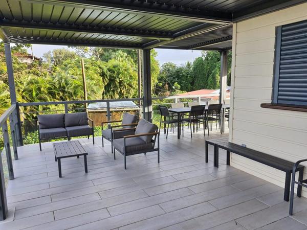 Vente                                                      Maison
                        
                     4 pièces                      110 m2                     à Le Robert