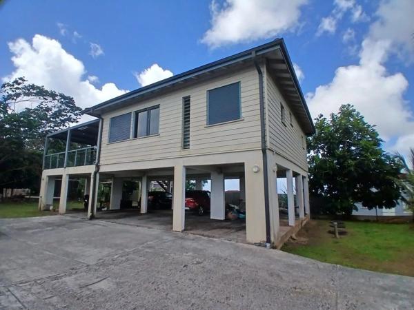 Vente                                                      Maison
                        
                     4 pièces                      110 m2                     à Le Robert