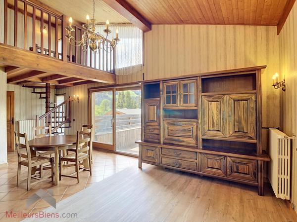 Chalet 150 m² à Notre-Dame-de-Bellecombe, 3 chambres et terrasse