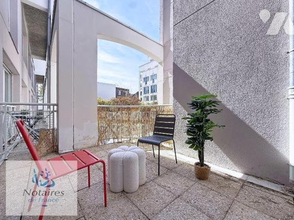 A VENDRE EN EXCLUSIVITE  CHEZ VOTRE NOTAIRE !!

A découvrir, bel appartement lumineux de type...