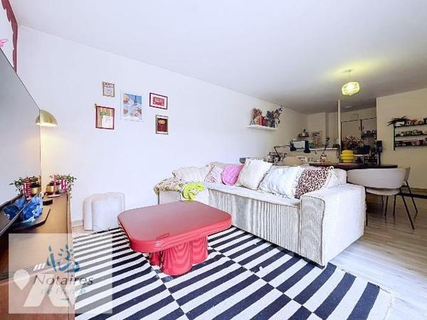 A VENDRE EN EXCLUSIVITE  CHEZ VOTRE NOTAIRE !!

A découvrir, bel appartement lumineux de type...