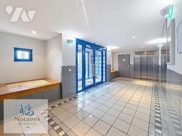 A VENDRE EN EXCLUSIVITE  CHEZ VOTRE NOTAIRE !!

A découvrir, bel appartement lumineux de type...
