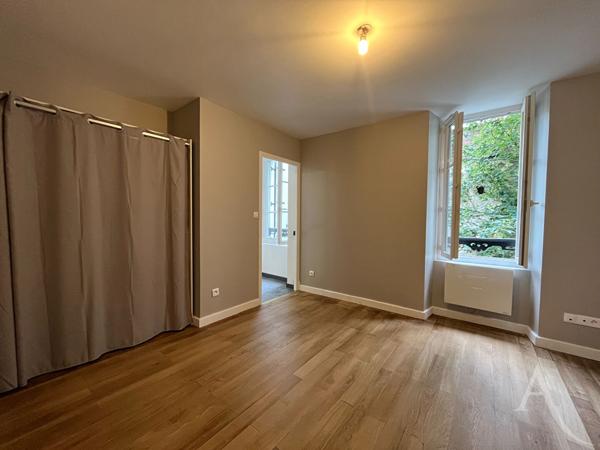 Appartement rénové 2 pièces hyper centre ville de Bourges !