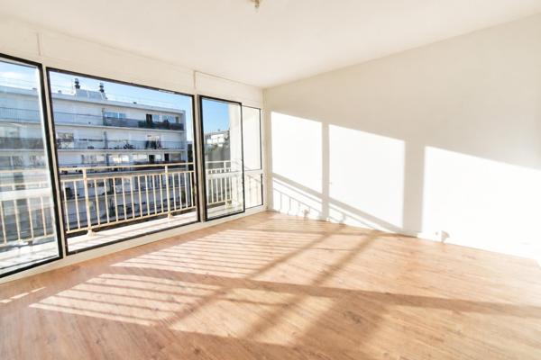 Appartement
         3 pièces
        - 63 m² Exclusivité 250 000 € *