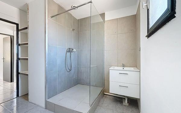 Maison à vendre    7 pièces •  Saint-Mathieu-de-Tréviers