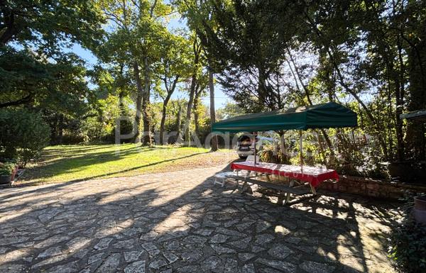 Maison Parc boisé 1778 m2 - proche plage