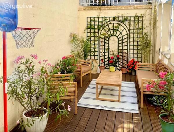 Maison bourgeoise avec terrasse et parking