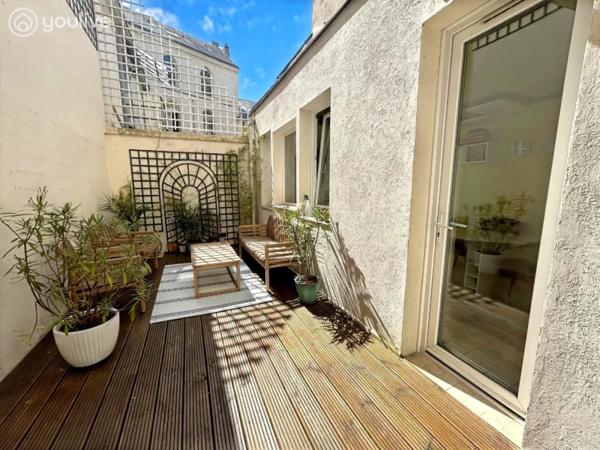Maison bourgeoise avec terrasse et parking