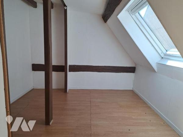 Maison centre village de 124 m² avec cour intérieure, proche toutes commodités