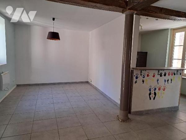 Maison centre village de 124 m² avec cour intérieure, proche toutes commodités
