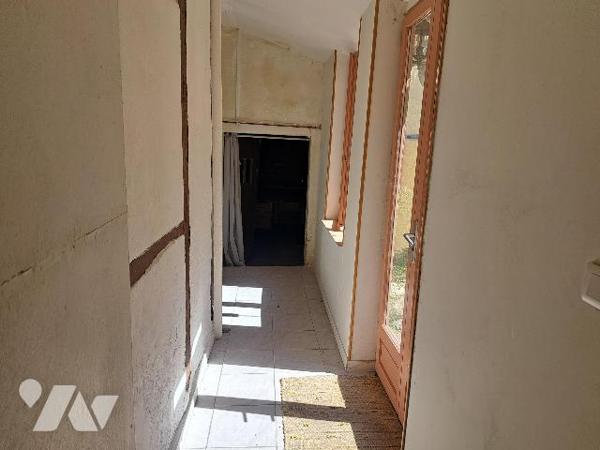 Maison centre village de 124 m² avec cour intérieure, proche toutes commodités