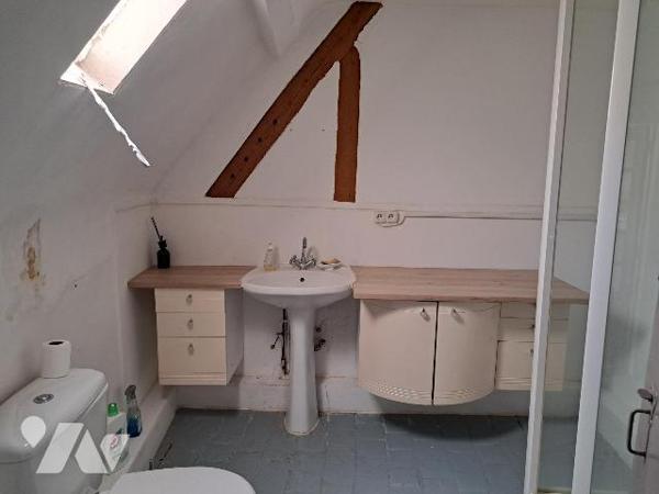 Maison centre village de 124 m² avec cour intérieure, proche toutes commodités