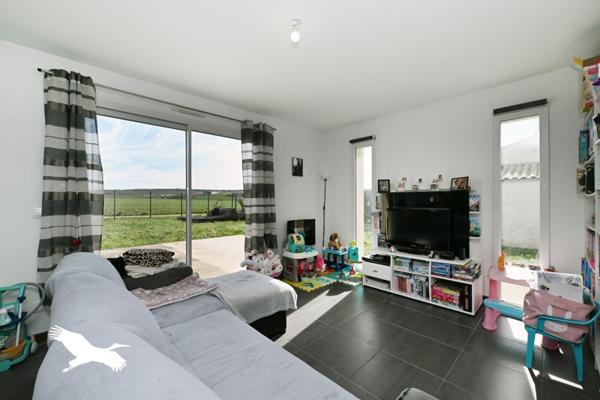 Maison à vendre |  Roullet-Saint-Estèphe |  5 pièces | 99 m²