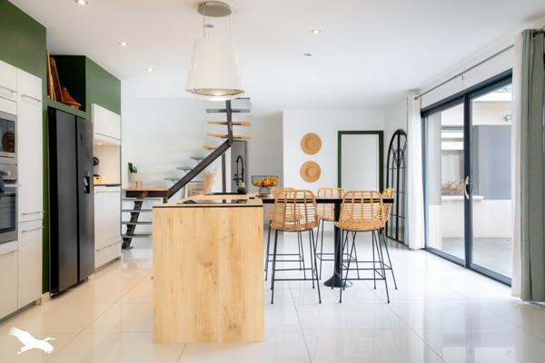 Maison à vendre 384 000 € Longué-Jumelles 7 p 185 m² DPE A