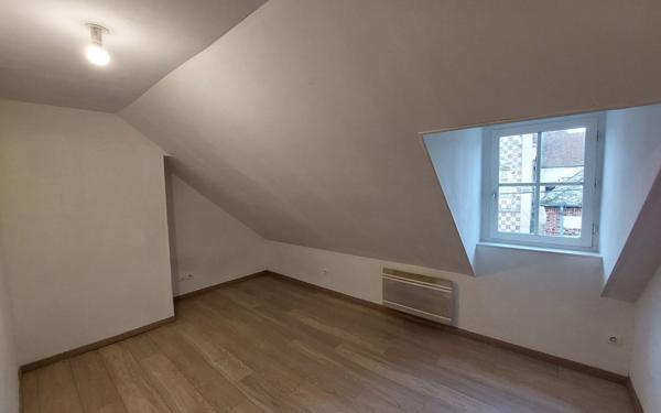 Appartement à louer    3 pièces • 34,25 m2 Verneuil-sur-Avre