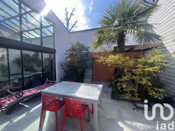 Maison 9 pièces de 276 m² à La Rochelle (17000)