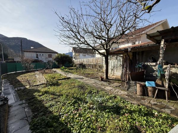 Grande maison de 160 m² avec 2 garages