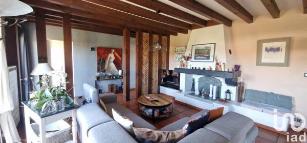 Maison traditionnelle 4 pièces de 111 m² à Parentis-en-Born (40160)