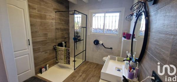 Maison traditionnelle 4 pièces de 111 m² à Parentis-en-Born (40160)