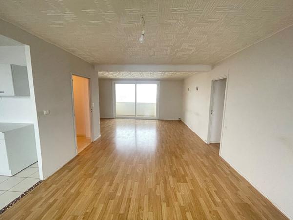 À vendre : Appartement spacieux de 5 pièces à Saint Quentin, secteur Europe
