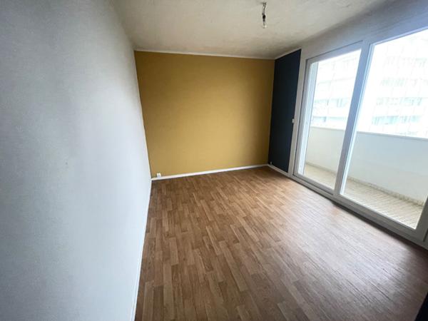 À vendre : Appartement spacieux de 5 pièces à Saint Quentin, secteur Europe