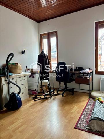 A vendre Immeuble de rapport avec 4 appartements loués