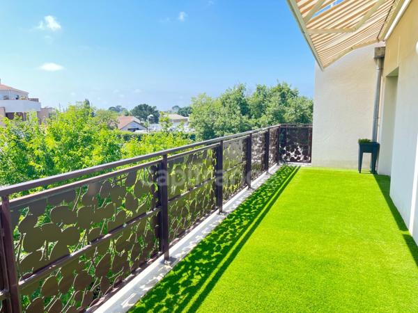 Belle opportunité: Appartement moderne et spacieux avec une grande terrasse et vue dégagée