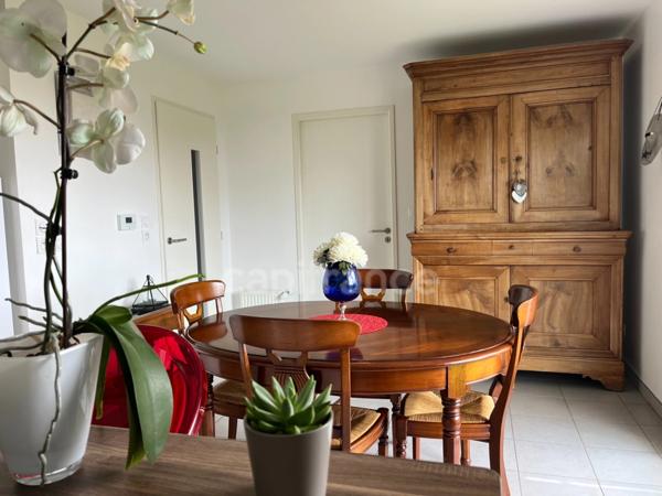 Belle opportunité: Appartement moderne et spacieux avec une grande terrasse et vue dégagée