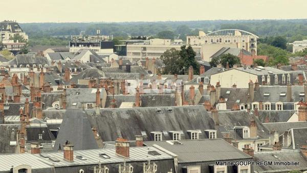 ORLEANS (45) - Gare - "Victor" - Appartement à rénover T4 109.70 m² - Cave - 2 places de parking - Isolation e