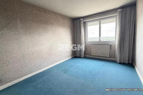 ORLEANS (45) - Gare - "Victor" - Appartement à rénover T4 109.70 m² - Cave - 2 places de parking - Isolation e