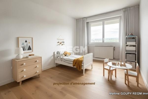 ORLEANS (45) - Gare - "Victor" - Appartement à rénover T4 109.70 m² - Cave - 2 places de parking - Isolation e