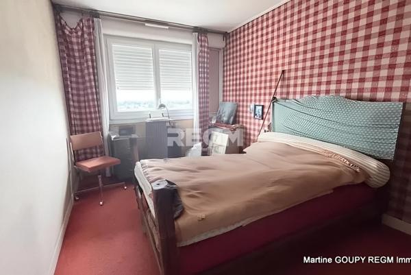 ORLEANS (45) - Gare - "Victor" - Appartement à rénover T4 109.70 m² - Cave - 2 places de parking - Isolation e
