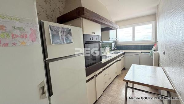 ORLEANS (45) - Gare - "Victor" - Appartement à rénover T4 109.70 m² - Cave - 2 places de parking - Isolation e