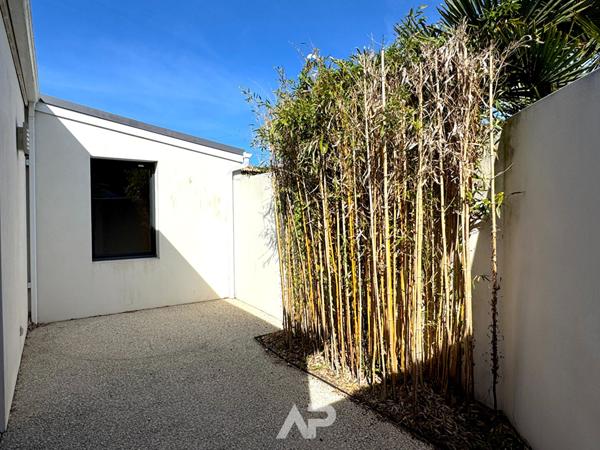 Maison - 106 m2 - 3 chambres €493 500 ** - Référence HDO642