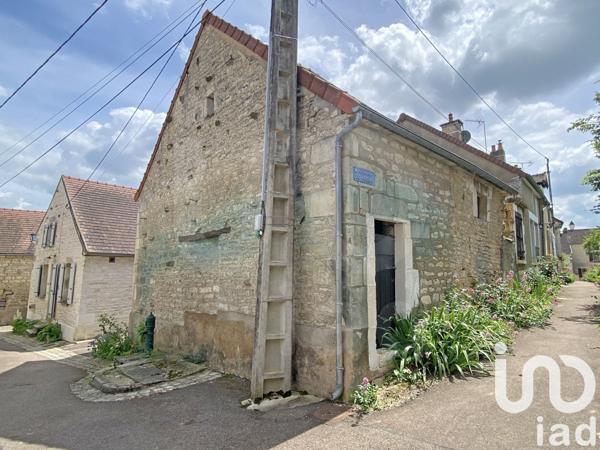 Maison de village 2 pièces de 39 m² à Chichée (89800)