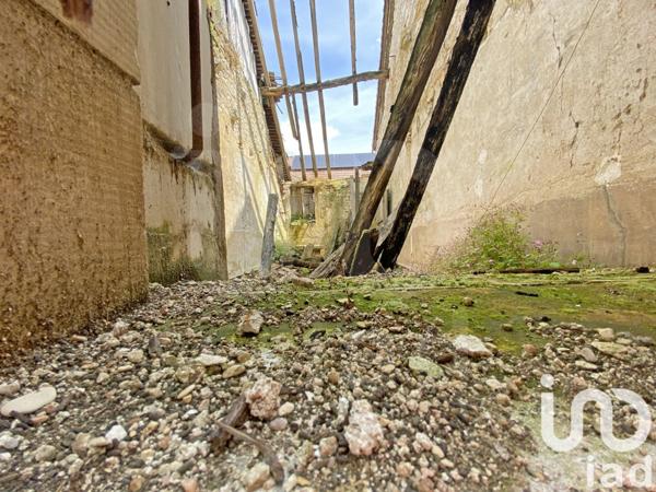 Maison de village 2 pièces de 39 m² à Chichée (89800)