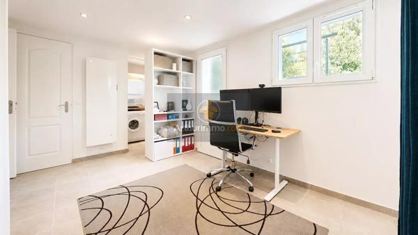 Vente                                                      Maison
                        
                     5 pièces                      96 m2                     à Le Pecq