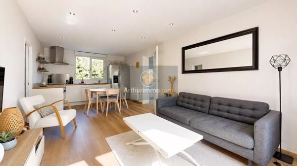 Vente                                                      Maison
                        
                     5 pièces                      96 m2                     à Le Pecq