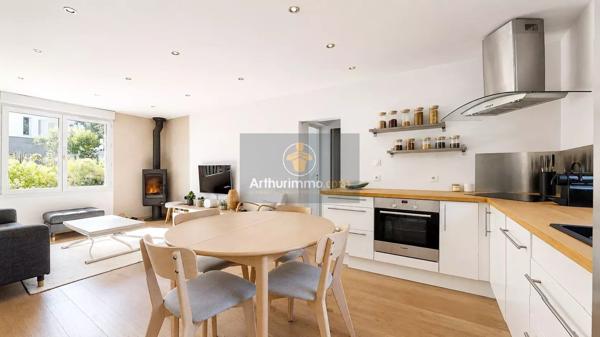 Vente                                                      Maison
                        
                     5 pièces                      96 m2                     à Le Pecq