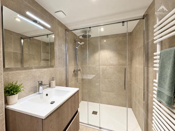 Maison 6 Pièces 210 m2 + Appartement T2