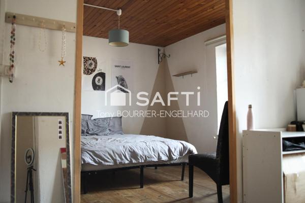 Maison de village avec un petit studio au RDC, et 168m2 habitables !