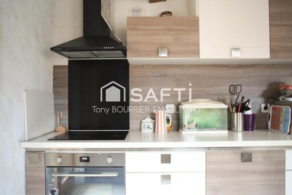 Maison de village avec un petit studio au RDC, et 168m2 habitables !