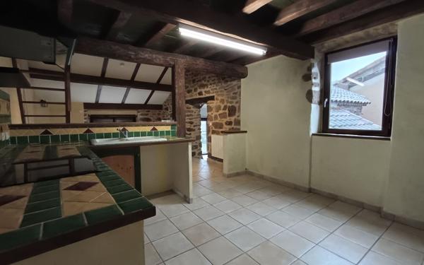 Maison à louer    3 pièces •  Les Salelles