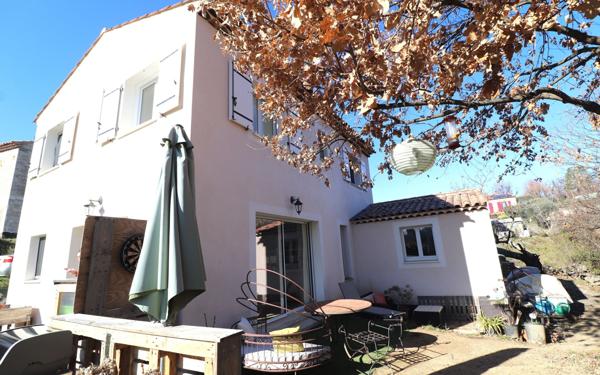 Maison à vendre    4 pièces • 102 m2 Berre-les-Alpes