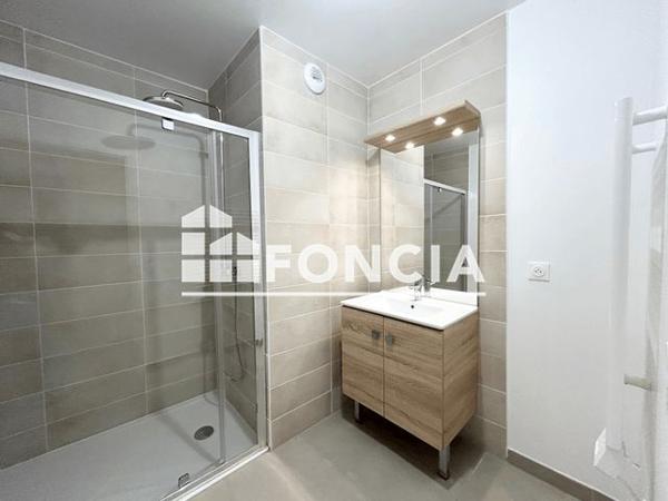 Location Appartement 3 pièces 66.4 m² - 7 RUE ANNE FRANCK Floirac 33270